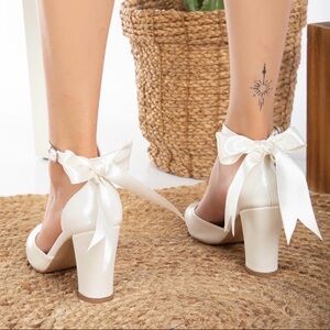 Elegant White Satin Bow Block Heel Pumps